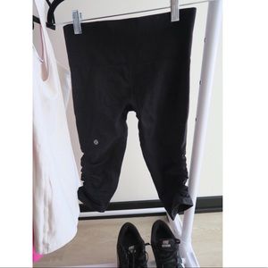 Lululemon Capri pants